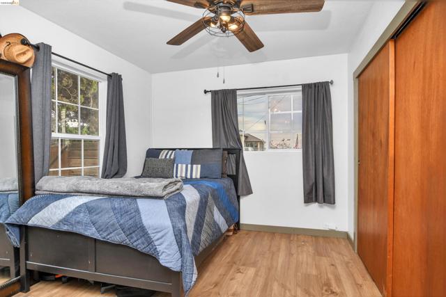 2661 Walnut Blvd, Brentwood (CC) CA: https://media.crmls.org/mediaz/fbf15522-0227-46ef-afc1-0c34e5bd89a0.jpg