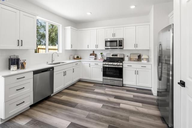 Image 3 of 6 For 870 Pecan Tree Ln