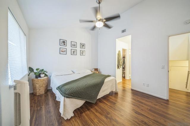 970 Marlin Dr, Vista CA: https://media.crmls.org/mediaz/fbf17e7d-662f-4bc3-a834-f662000cf7ac.jpg