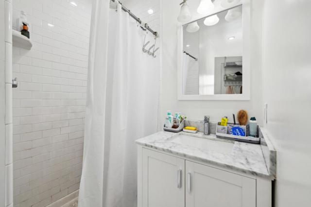 1117 Chula Vista Avenue, Burlingame CA: https://media.crmls.org/mediaz/fbf2c593-6cf4-4856-add6-ce035c733705.jpg