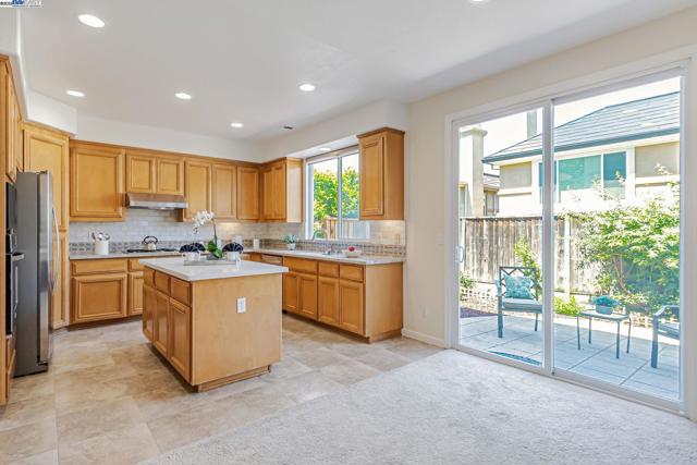 1657 Via Cortina, San Jose CA: https://media.crmls.org/mediaz/fbf2eb13-ab3b-4ead-8992-79f5a70fd0ce.jpg