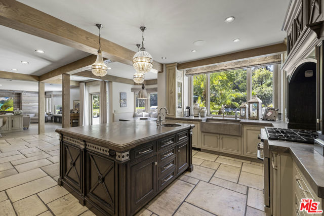 Image 17 of 64 For 26954 Whitehorse Place