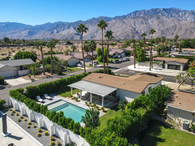 2034 Marni Court, Palm Springs CA: https://media.crmls.org/mediaz/fbf3e421-be61-43d7-b2e2-54cf8a046aa0.jpg