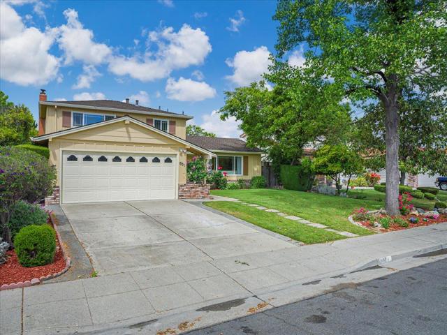 651 Starbush Drive, Sunnyvale CA: https://media.crmls.org/mediaz/fbf4158b-e803-40a9-ac38-671bcbbe7b20.jpg