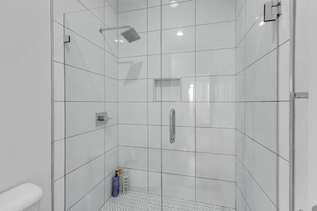 https://media.crmls.org/mediaz/fbf44c22-515d-4b2a-9e85-fe478694f5ac.jpg?preset=X-Large