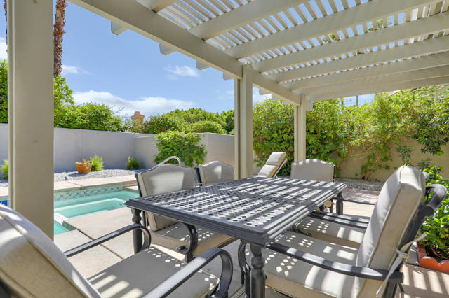 Image 5 of 31 For 40346 Barington Drive