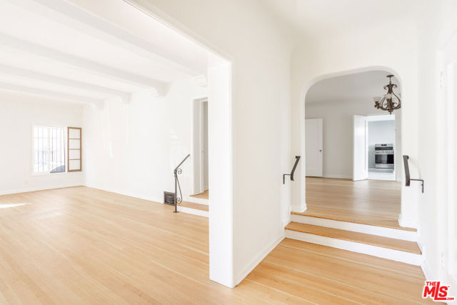 165 S Mansfield Avenue, Los Angeles CA: https://media.crmls.org/mediaz/fbf4f1ae-9177-48c4-b31e-b4e6a70b33c2.jpg