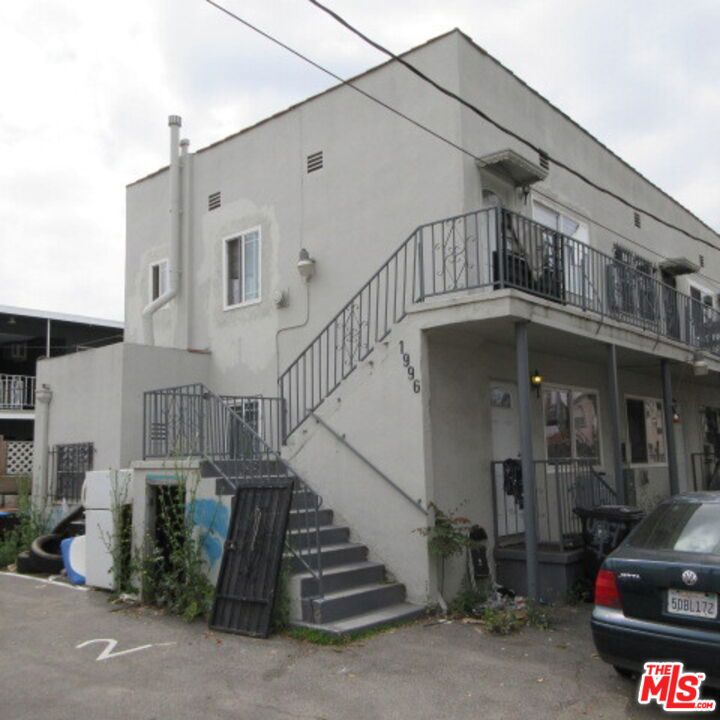 1996 W Jefferson Boulevard, Los Angeles, CA 90018