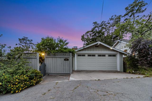 6827 Ridgewood Drive, Oakland CA: https://media.crmls.org/mediaz/fbf502a3-8f5a-4fa0-afa0-dcf0af879e84.jpg