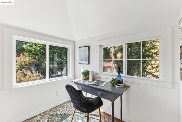 1350 Curtis St, Berkeley CA: https://media.crmls.org/mediaz/fbf661ca-fa6b-406f-a5be-32454a530196.jpg