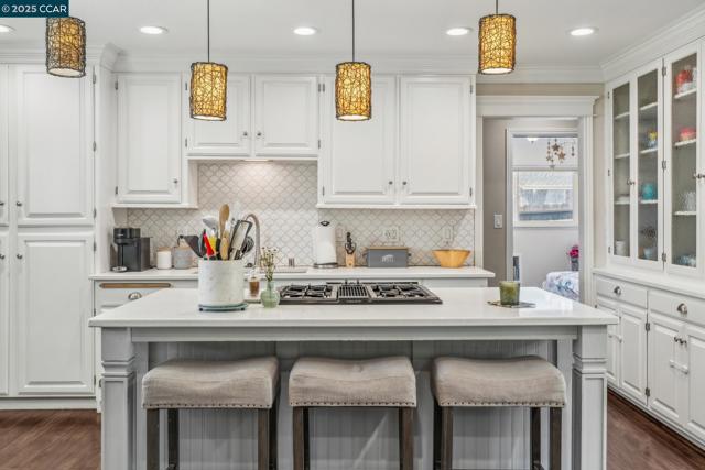 822 Cortez Ct, Livermore CA: https://media.crmls.org/mediaz/fbf68cb8-f67d-4e1e-b295-c57807232ef4.jpg
