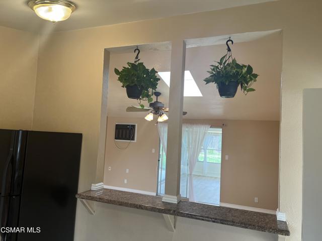 731 Tudor Circle, Thousand Oaks CA: https://media.crmls.org/mediaz/fbf74e60-e897-4bc5-9fc8-d8ebd26c39f9.jpg
