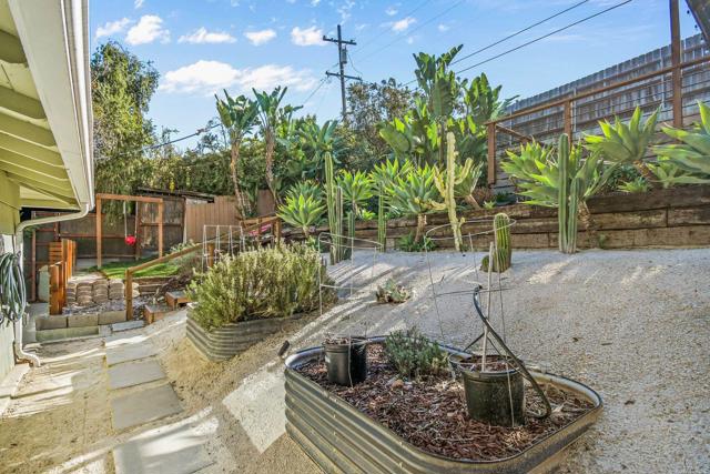 Detail Gallery Image 34 of 71 For 4444 Beverly Dr, La Mesa,  CA 91941 - 4 Beds | 3 Baths