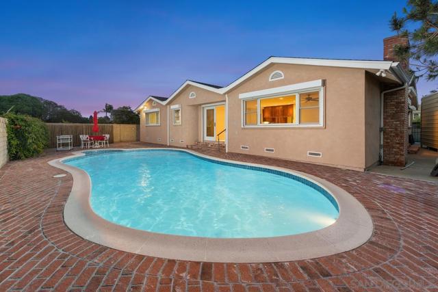 4010 Paducah Dr, San Diego CA: https://media.crmls.org/mediaz/fbf7da63-1552-417e-87bd-2f6ecf064369.jpg