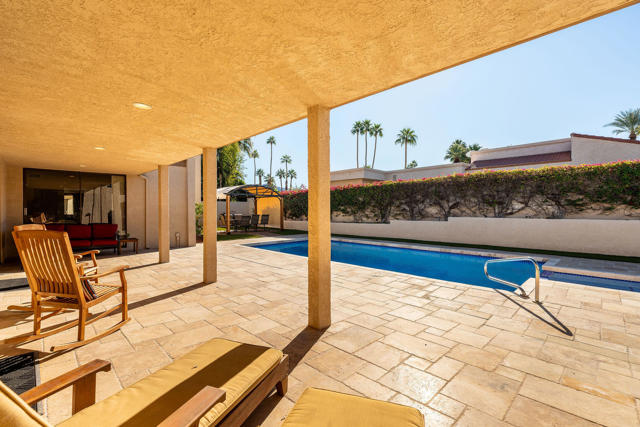 72815 Somera Road, Palm Desert CA: https://media.crmls.org/mediaz/fbf8dc59-b6e0-4314-852a-4eb0b05d26cc.jpg
