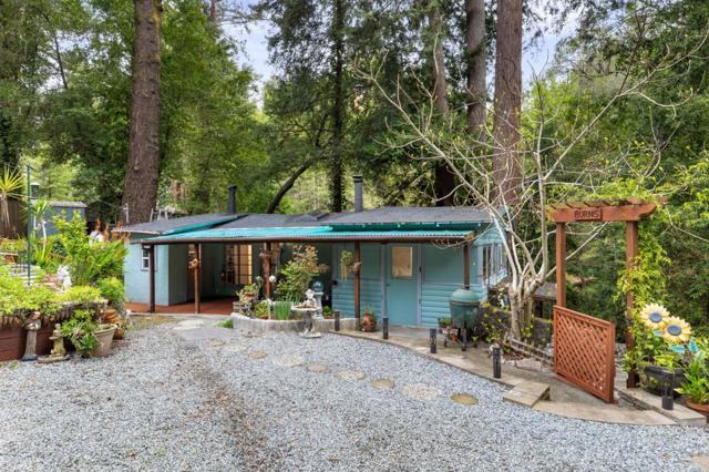15725 Kings Creek Road, Boulder Creek CA: https://media.crmls.org/mediaz/fbf8ddf4-1aa1-454e-a345-208665927711.jpg