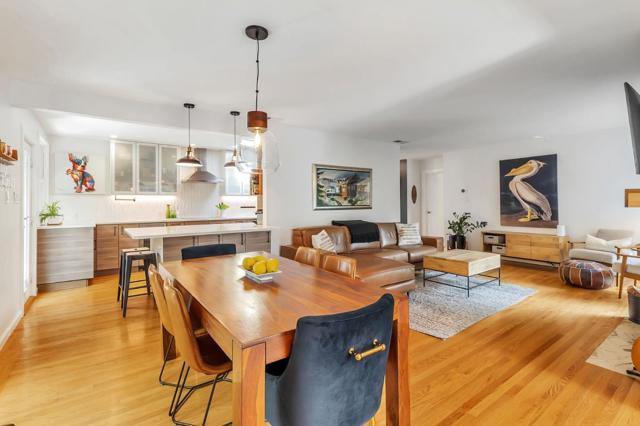 1528 Fernside Street, Redwood City CA: https://media.crmls.org/mediaz/fbf9e8e0-be20-4126-9d8c-dc182c7860ff.jpg