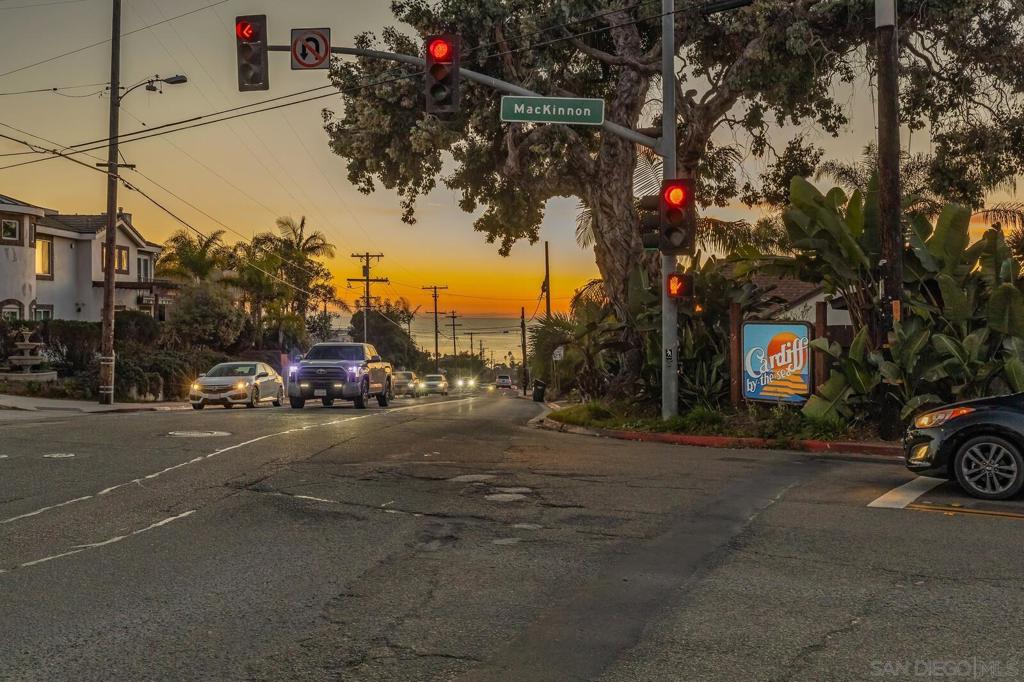 https://media.crmls.org/mediaz/fbfa031e-bd1d-4bc8-9472-62e4d2404364.jpg?preset=X-Large