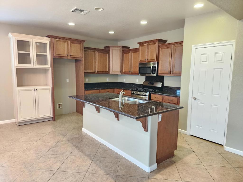 MLS #219139067DA image #2