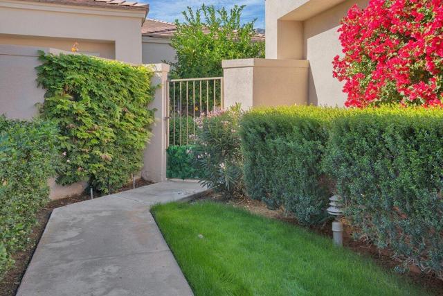 54853 Oakhill, La Quinta CA: https://media.crmls.org/mediaz/fbfb4c51-0716-41de-b912-f3a21db9e71e.jpg