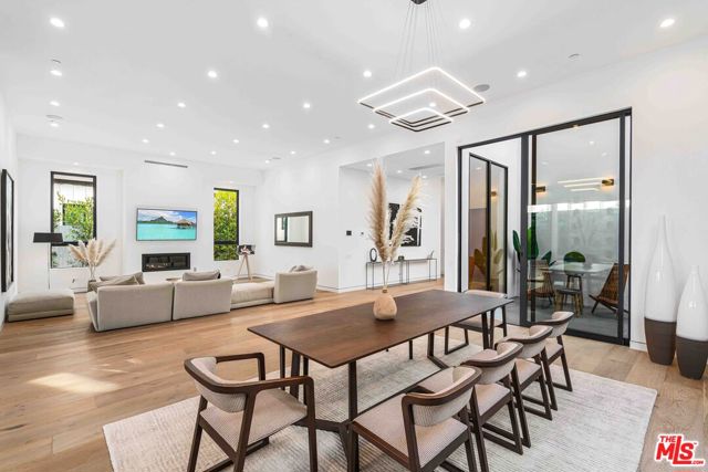 832 N Sierra Bonita Avenue, Los Angeles CA: https://media.crmls.org/mediaz/fbfb5811-757b-409f-9b1b-5d4e97402e1c.jpg