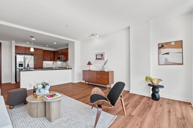 325 Berry Street, San Francisco CA: https://media.crmls.org/mediaz/fbfbf7e4-3821-4955-a424-916d4ab26da6.jpg