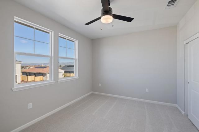 1861 Hydrangea Drive, Hollister CA: https://media.crmls.org/mediaz/fbfc24e1-d93e-4f5e-9426-0207bf31ff88.jpg