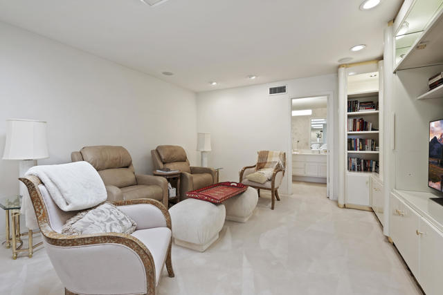 213 Calle Del Verano, Palm Desert, CA 92260