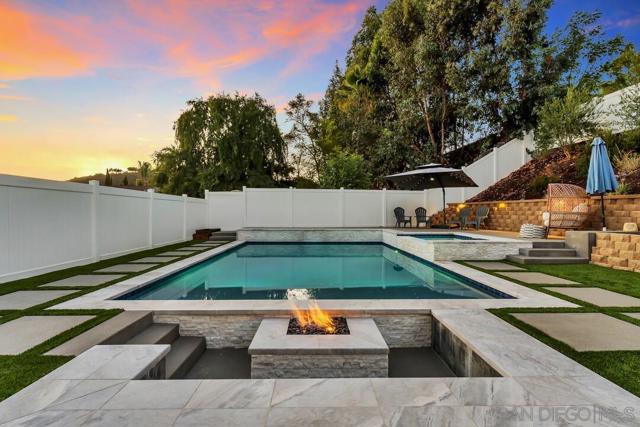 13533 Mora Cir, Poway CA: https://media.crmls.org/mediaz/fbfd0e67-2ba1-4133-a0ff-c7f6f3f96168.jpg