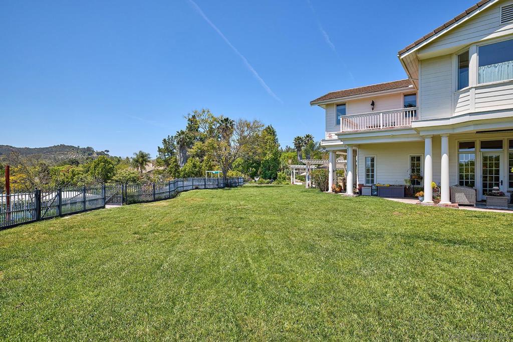 MLS #250032591SD image #26