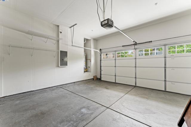 35607 Embassy Common, Fremont CA: https://media.crmls.org/mediaz/fbfd787c-f14f-4be8-b13b-d8741a705c68.jpg