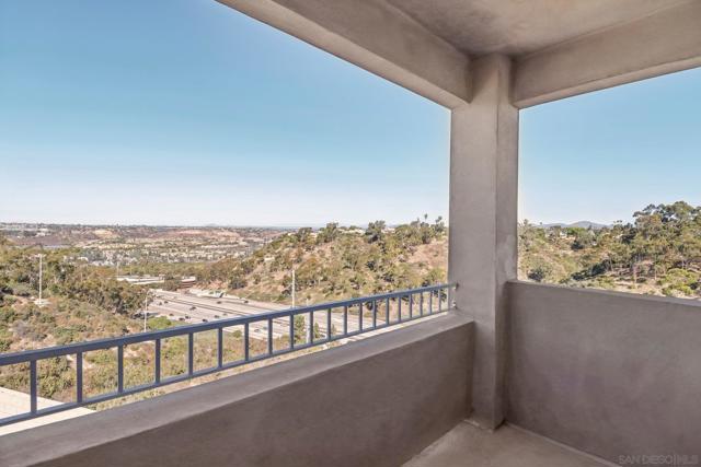 2954 Copley Ave, San Diego CA: https://media.crmls.org/mediaz/fbfe78c2-da16-43d2-8c4e-2e59e23c0941.jpg