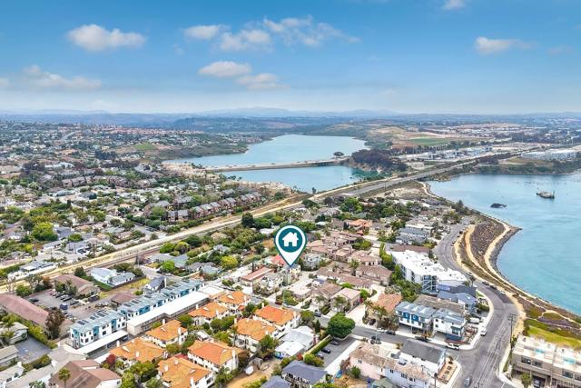 295 Chinquapin Ave, Carlsbad CA: https://media.crmls.org/mediaz/fbfef52e-5009-4ab7-abef-7bd8c58ec64a.jpg