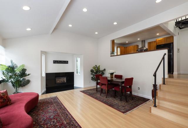 389 Sandalwood Drive, Aptos CA: https://media.crmls.org/mediaz/fbff96ff-b150-4cf3-94d1-b970df99ab9c.jpg