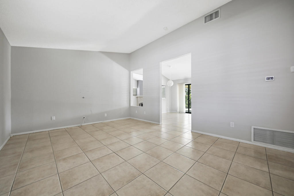 MLS #219139586DA image #4