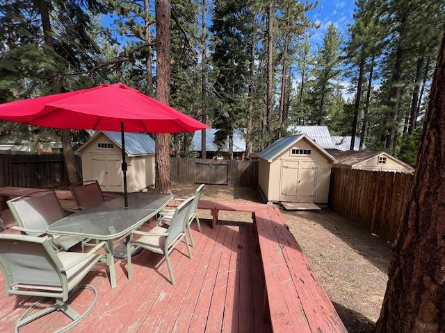 3679 Alder Avenue, South Lake Tahoe CA: https://media.crmls.org/mediaz/fc03af6c-6aec-41b2-9805-7531be949df1.jpg
