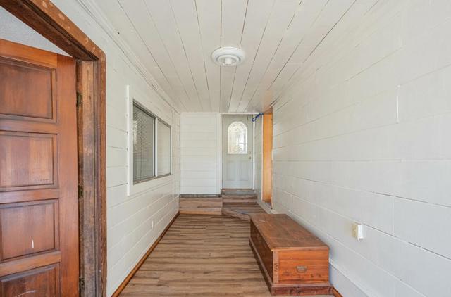 17945 Pesante Road, Salinas CA: https://media.crmls.org/mediaz/fc0437f5-994d-450c-bdda-bdeea044003b.jpg