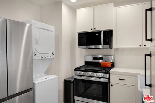 23899 Pioneer Camp Road, Crestline CA: https://media.crmls.org/mediaz/fc04b643-dc7d-4fc0-b1a4-8e9cd9816253.jpg