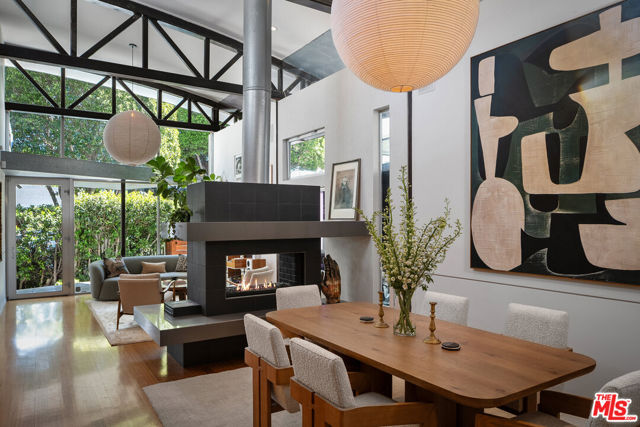 8735 Dorrington Avenue, West Hollywood CA: https://media.crmls.org/mediaz/fc050cd3-d0e2-4cdd-9e8b-a54aa210013d.jpg
