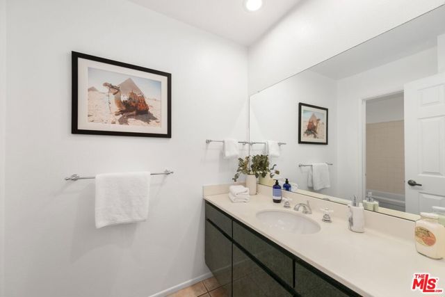 3018 Nicada Drive, Los Angeles CA: https://media.crmls.org/mediaz/fc0541c7-2c8a-4327-a2aa-4cd15beb9a9c.jpg