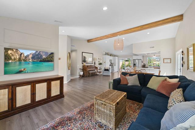 3410 Tonopah St, Oceanside CA: https://media.crmls.org/mediaz/fc05d700-48f1-485a-a02d-7c4011a0785e.jpg
