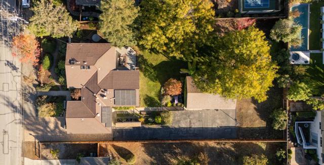 1264 Richardson Avenue, Los Altos CA: https://media.crmls.org/mediaz/fc05f522-4861-4590-a2c2-77bac933e82b.jpg