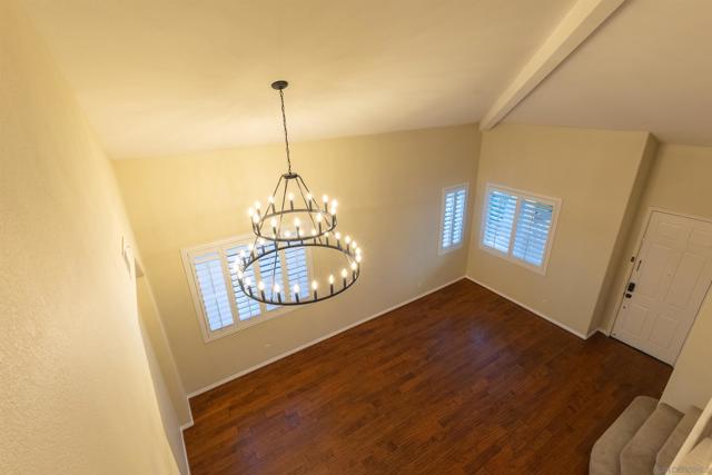 551 Dundee Ln, San Marcos CA: https://media.crmls.org/mediaz/fc060de7-3ac1-4162-b8db-3d344198e297.jpg
