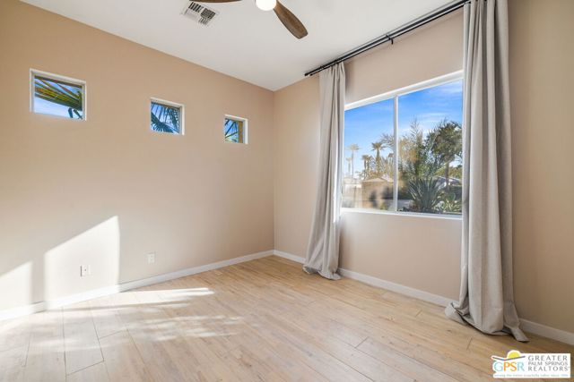 35871 Calle Raphael, Cathedral City CA: https://media.crmls.org/mediaz/fc0635ca-9010-4f79-9ca1-1ef1bc8ae1a0.jpg