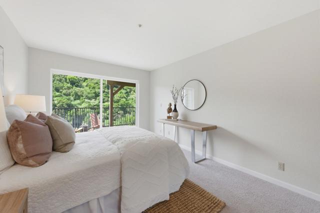 1040 Continentals Way, Belmont CA: https://media.crmls.org/mediaz/fc06851d-cda6-491a-8f8c-8abc42001522.jpg