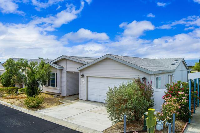 15300 Palm Drive, Desert Hot Springs CA: https://media.crmls.org/mediaz/fc07c6b9-6e29-41af-af31-523c2ce4140c.jpg
