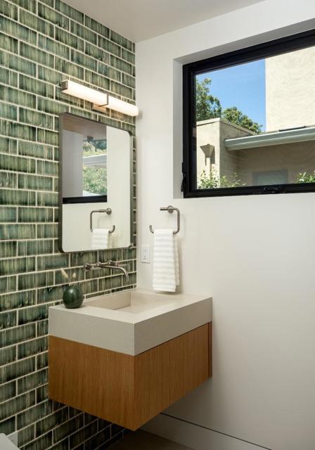 596 Franklin Street, Mountain View CA: https://media.crmls.org/mediaz/fc081dc8-0ba0-40c6-9de7-e51431030372.jpg