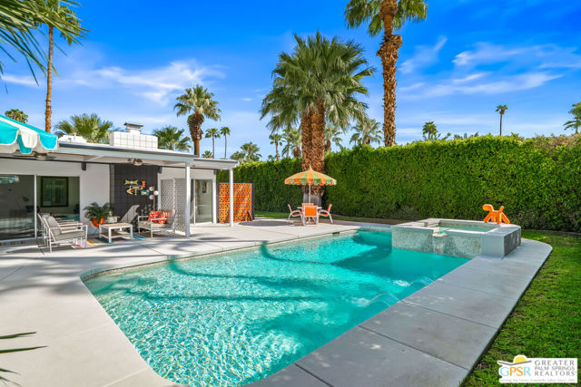 844 N Topaz Circle, Palm Springs, CA 92262
