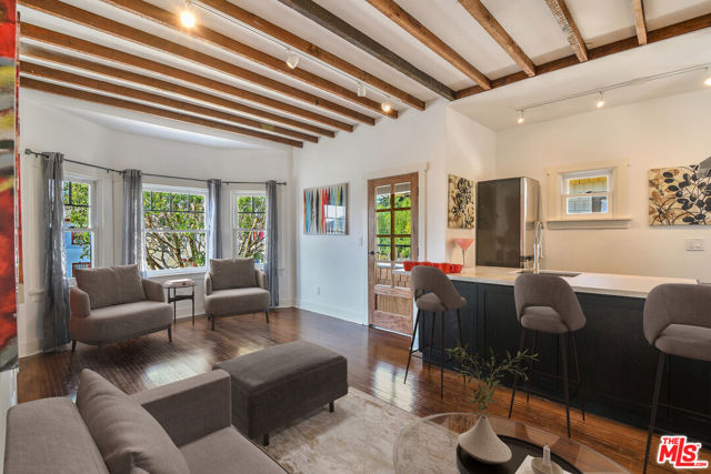 1101 W 18th Street, Los Angeles CA: https://media.crmls.org/mediaz/fc091c56-2357-406e-9d54-6b634137c8cd.jpg