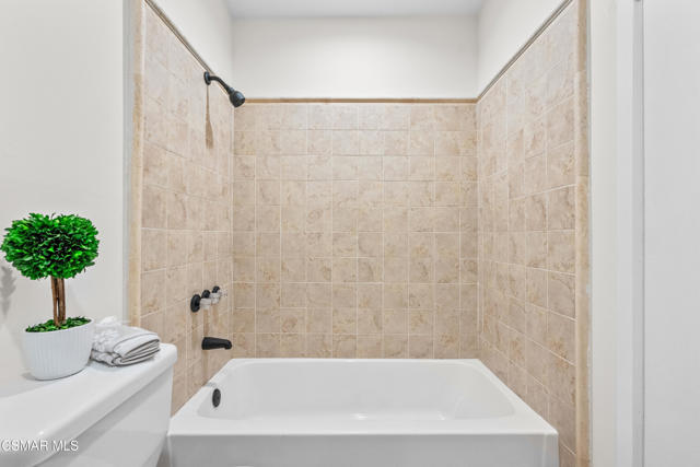 3167 Waco Avenue, Simi Valley CA: https://media.crmls.org/mediaz/fc093a5a-1cac-4240-b341-9b7966f6d7b8.jpg